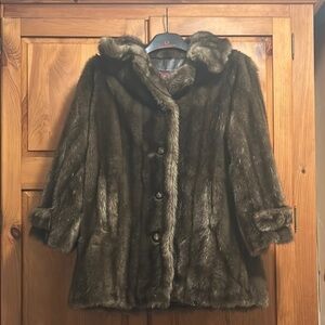 Luxurious vintage Brown mink fur Coat